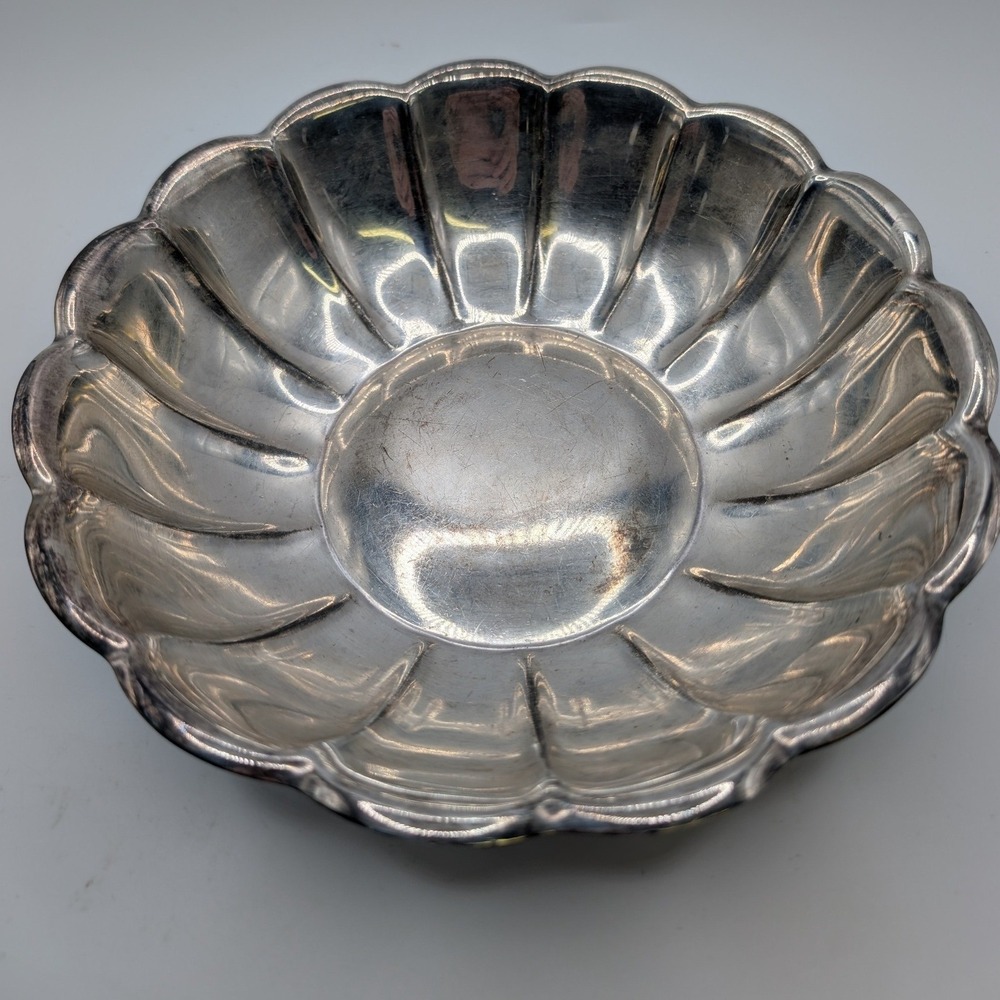 Vtg Reed & Barton 175 Silver Plated Fluted Scalloped Serving Bowl 8 Inch